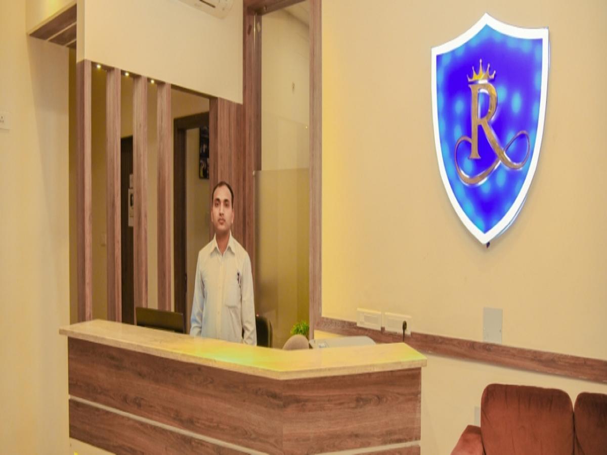 Royal Inn Khandwa Экстерьер фото