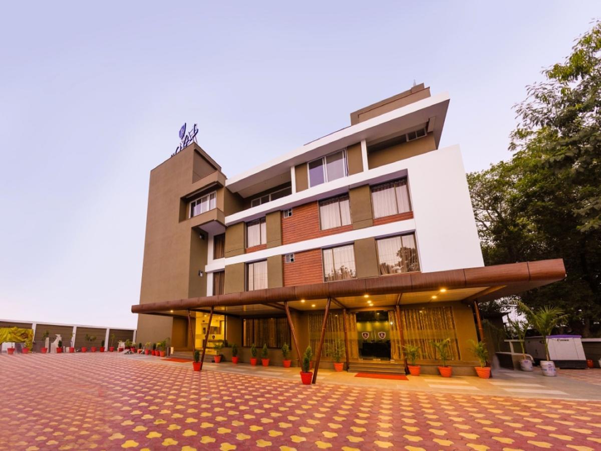 Royal Inn Khandwa Экстерьер фото