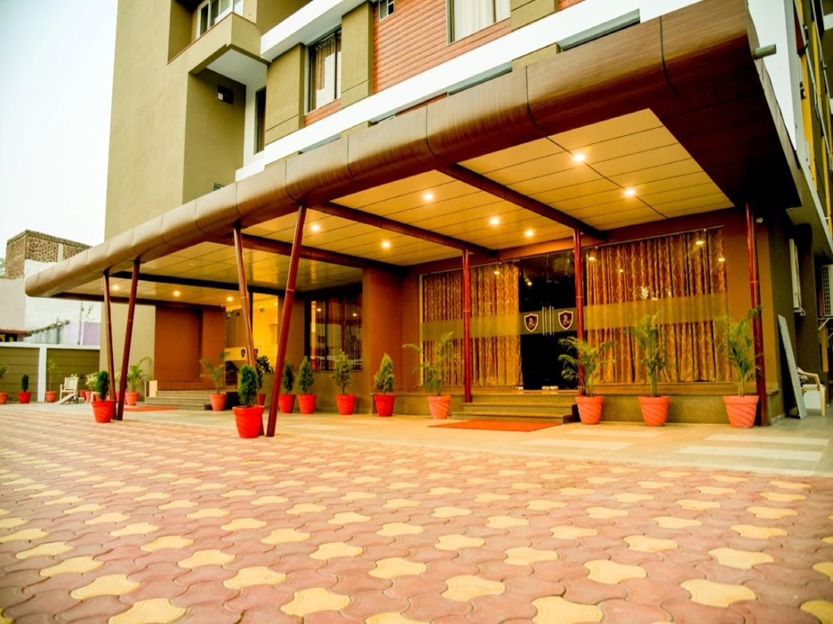 Royal Inn Khandwa Экстерьер фото